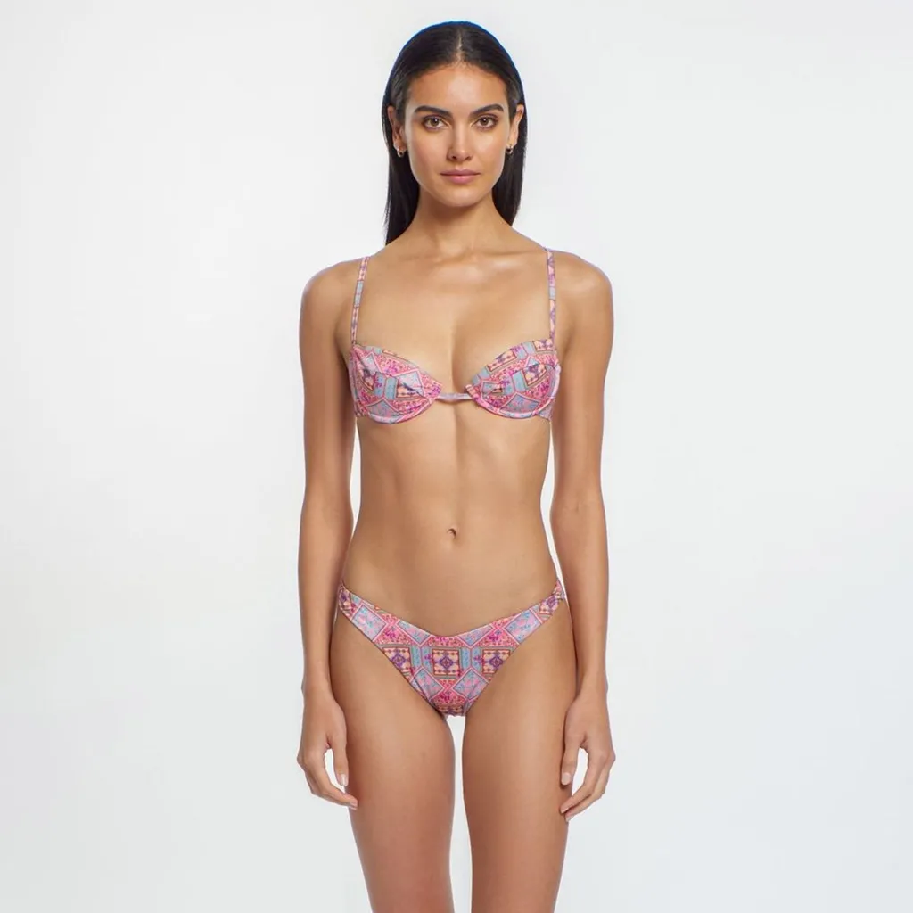 buena_vista_lara_bikini_t_0.webp Fashion Buena Vista Lara Bikini Top | Gone Bananas Beachwear | San Diego Underwire Top