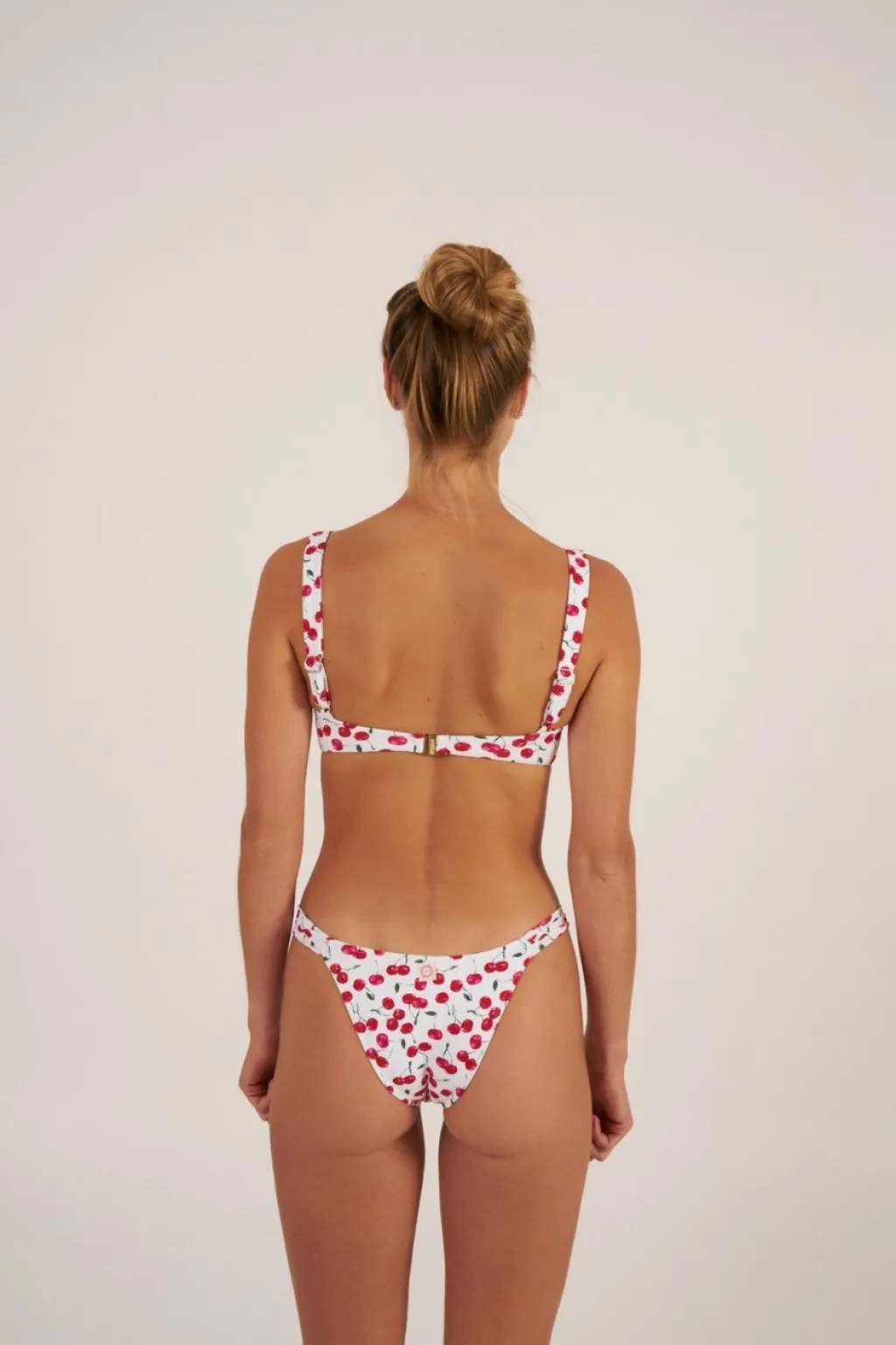 picota_lis_top__gone_bana_1.webp Fashion Lis Top | Gone Bananas Beachwear | San Diego, CA | Underwire Top